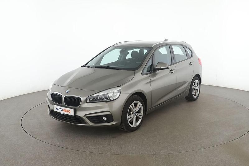 Grau Gebraucht 2018 BMW 218 Active Tourer Advantage Van / Kleinbus | 13.760 € (Etwas zu teuer) - Bild 1/3