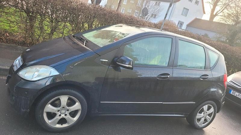 Gebraucht Mercedes A160 95 PS (69 kW) 2010 Schwarz Limousine