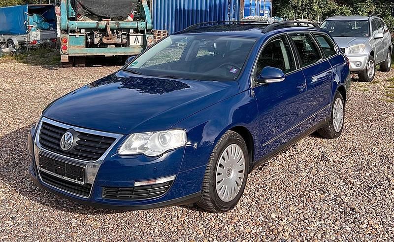 Blau Gebraucht 2009 VW Passat Kombi | 1.350 € (Superpreis) - Bild 1/4