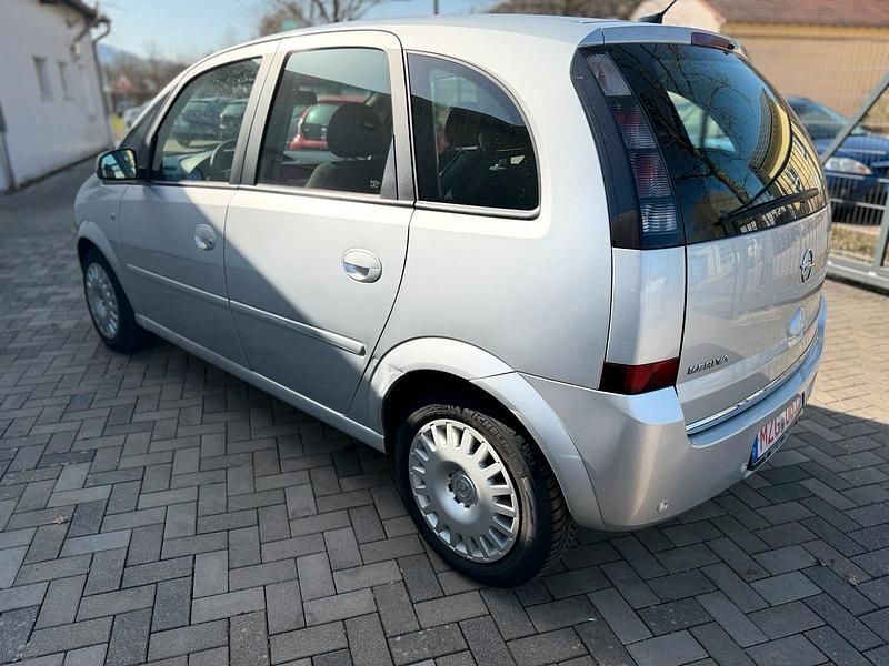 Gebraucht Opel Meriva 105 PS (77 kW) 2009 Grau Van / Kleinbus