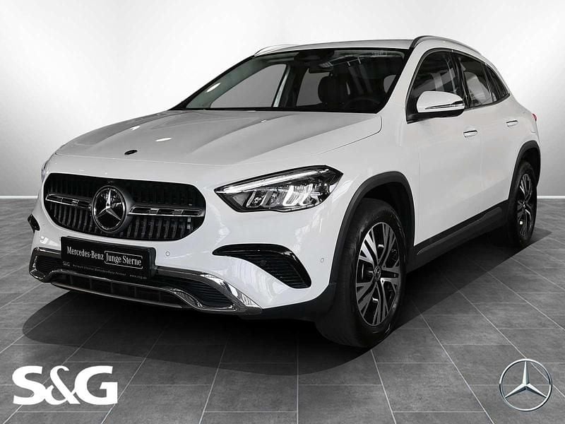 Unilack polarweiß Gebraucht 2024 Mercedes GLA180 Progressive SUV | 37.690 € (Fairer Preis) - Bild 1/4