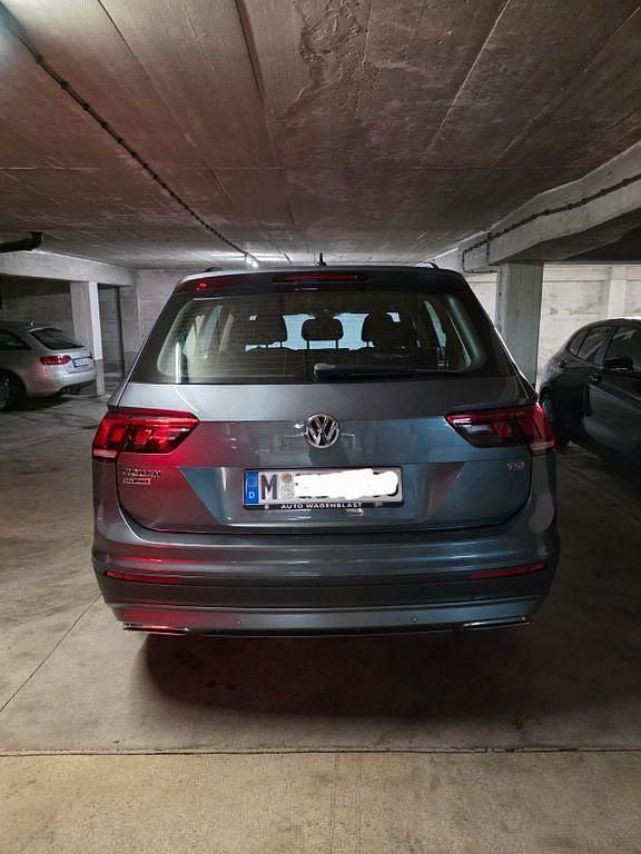 Schwarz Gebraucht 2018 VW Tiguan Allspace Trendline SUV | 21.700 € (Fairer Preis) - Bild 1/4