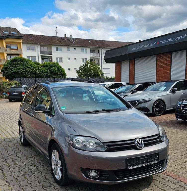 Grau Gebraucht 2012 VW Golf Plus Match Van / Kleinbus | 7.290 € (Fairer Preis) - Bild 1/4