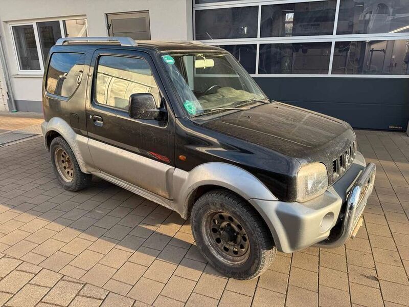 Schwarz Gebraucht 2003 Suzuki Jimny SUV | 7.900 € (Etwas zu teuer) - Bild 1/4