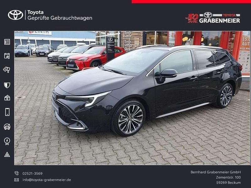 Mysticschwarz mica Gebraucht 2023 Toyota Corolla Team Kombi | 27.650 € (Fairer Preis) - Bild 1/4