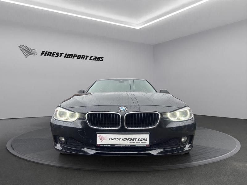 Gebraucht BMW 320 184 PS (135 kW) 2013 Schwarz Limousine