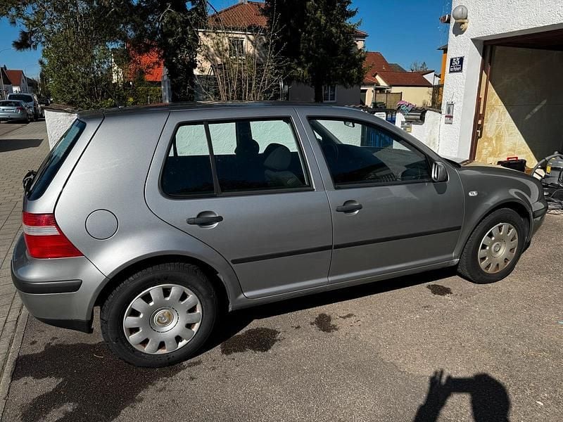 Gebraucht VW Golf IV 75 PS (55 kW) 2003 Silber Kleinwagen