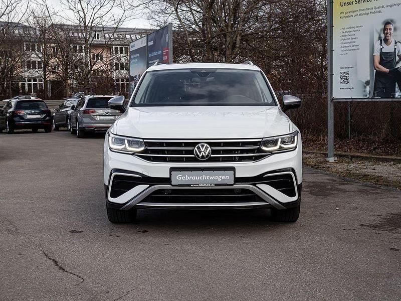 Gebraucht VW Tiguan Allspace Elegance 200 PS (147 kW) 2022 Weiß SUV