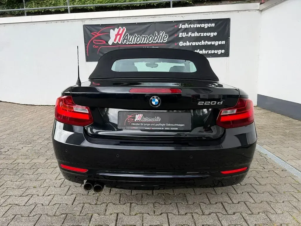Gebraucht BMW 220 Sport Line 190 PS (139 kW) 2017 Schwarz Cabrio