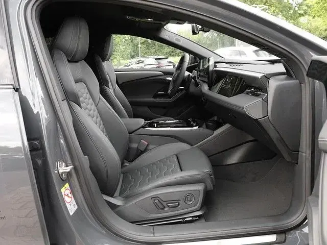 Gebraucht Audi A6 e-tron Business 314 kW (428 PS) 2026 Magnetgrau Kombi