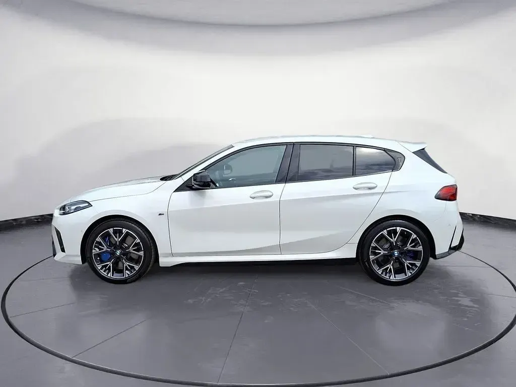 Gebraucht BMW M135 M Sport 300 PS (220 kW) 2025 Weiß Kleinwagen