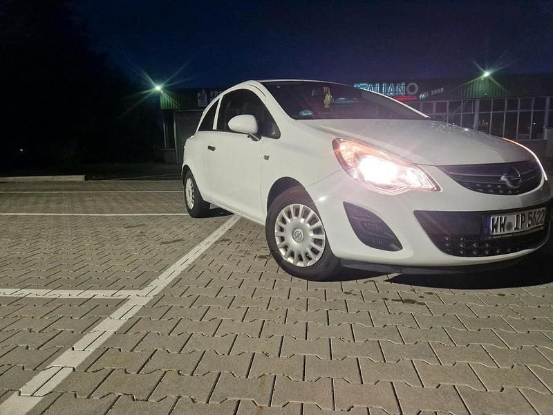 Gebraucht Opel Corsa 90 PS (66 kW) 2013 Weiß Kleinwagen