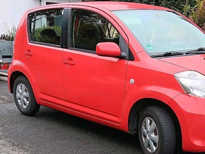 Rot Gebraucht 2009 Subaru Justy Kleinwagen | 1.500 € (Fairer Preis) - Bild 1/4