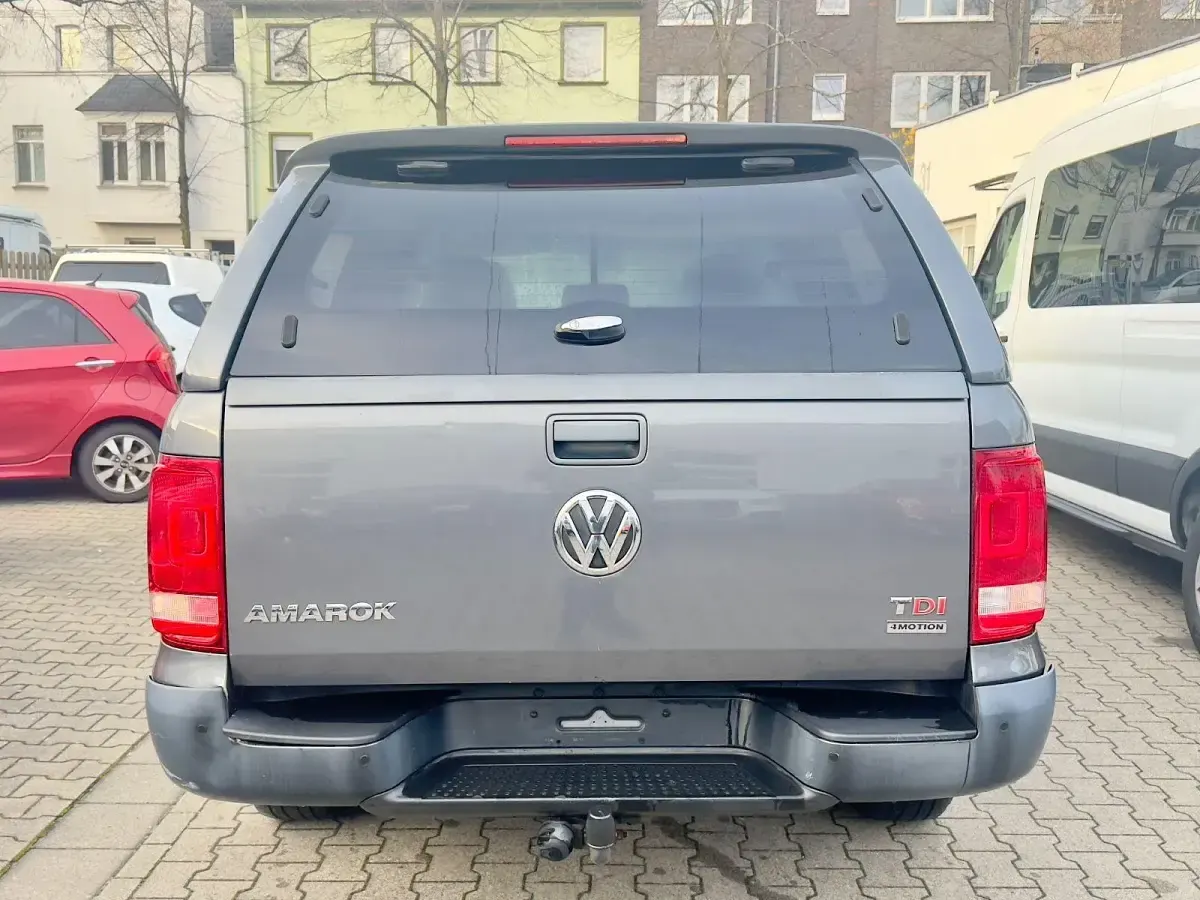 Używany VW Amarok 163 KM (119 kW) 2012 Szary Pickup