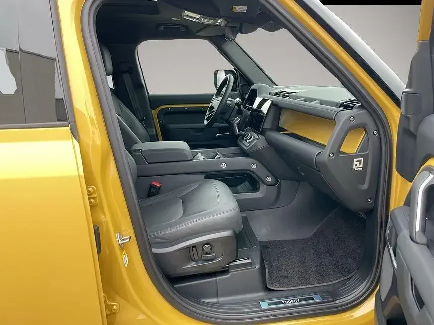 Gebraucht Land Rover Defender 349 PS (256 kW) 2026 Manufacturer SUV