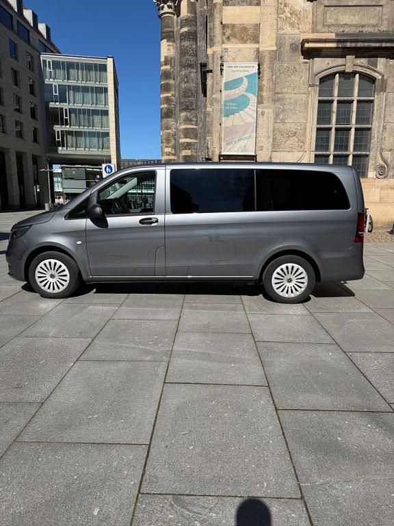Second-hand Mercedes Vito 163 CP (119 kW) 2022 Gri Van