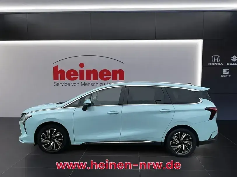 Gebraucht DFSK Forthing 4 177 PS (130 kW) 2024 Blau Van / Kleinbus