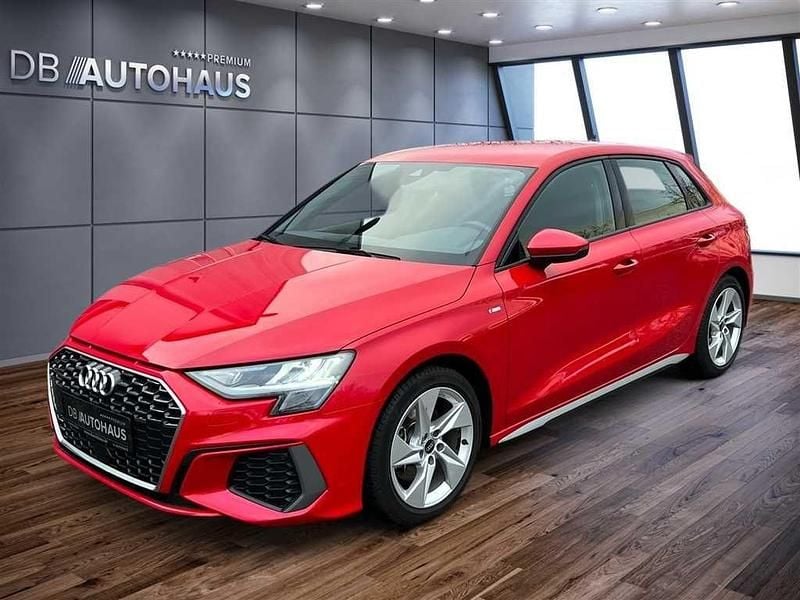 Rot Gebraucht 2023 Audi A3 S-Line Limousine | 32.560 € (Etwas zu teuer) - Bild 1/4