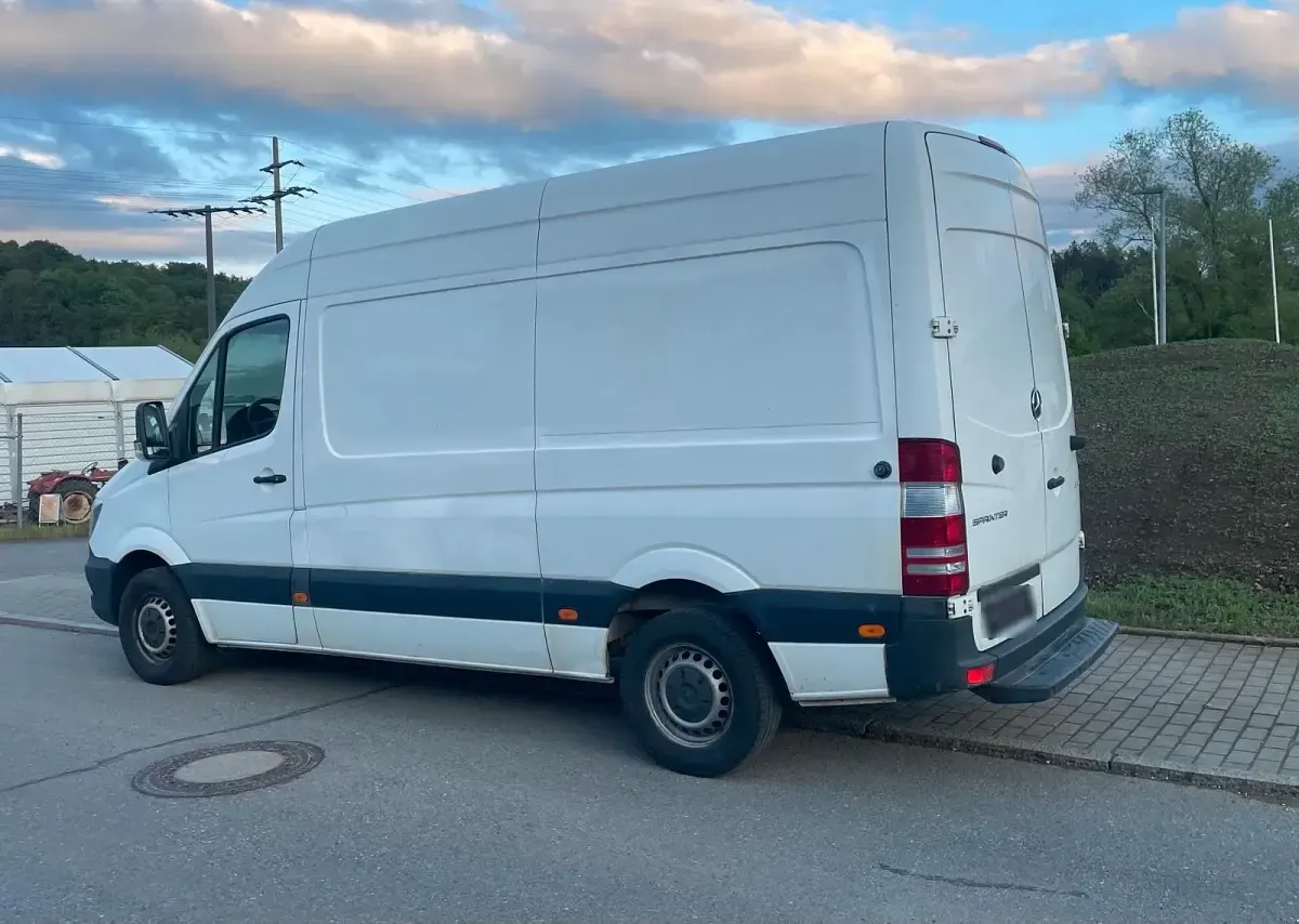 Używany Mercedes Sprinter 163 KM (119 kW) 2018 Biały Van