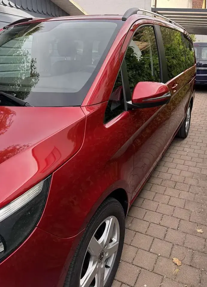 Gebraucht Mercedes V220 Edition 163 PS (119 kW) 2020 Rot Van / Kleinbus