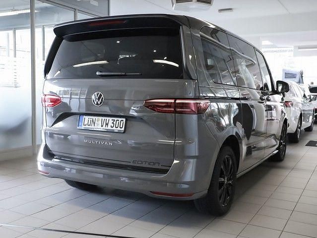 Gebraucht VW Multivan Edition 150 PS (110 kW) 2024 Pure grey/ schwarz Van