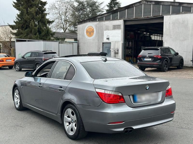 Gebraucht BMW 530 272 PS (200 kW) 2008 Grau Limousine