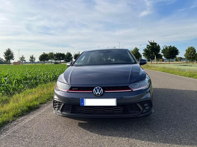 Grau Gebraucht 2022 VW Polo GTI Limousine | 23.740 € (Fairer Preis) - Bild 1/4