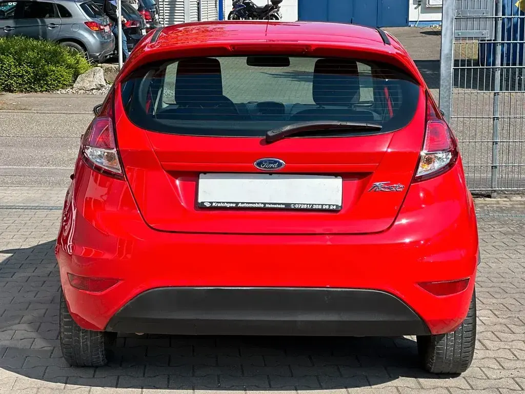 Gebraucht Ford Fiesta 95 PS (69 kW) 2017 Rot Kleinwagen