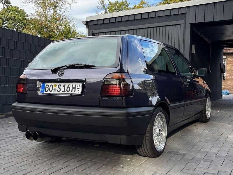 Gebraucht VW Golf III 75 PS (55 kW) 1995 Violet Limousine