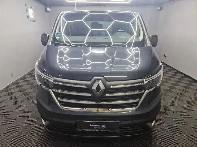 Gebraucht Renault Trafic Life 150 PS (110 kW) 2021 Grau Van / Kleinbus