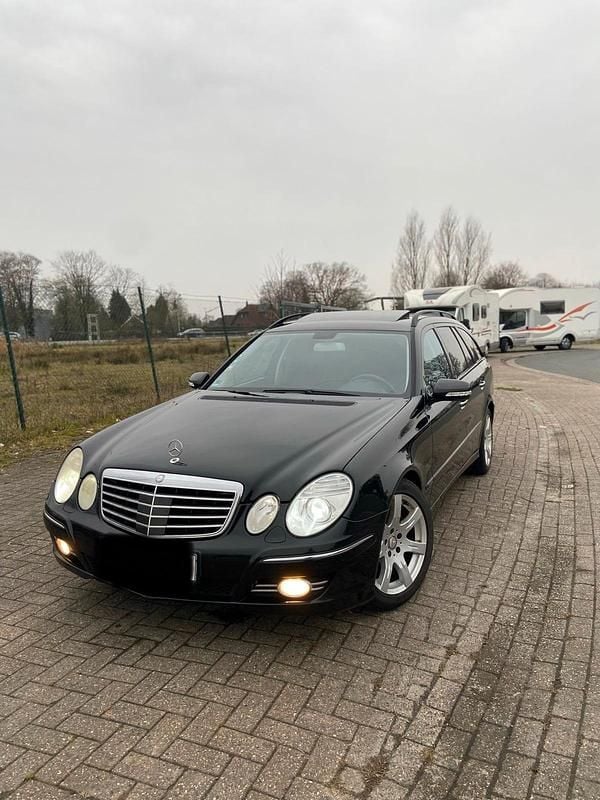Gebraucht Mercedes E280 190 PS (139 kW) 2008 Schwarz Kombi