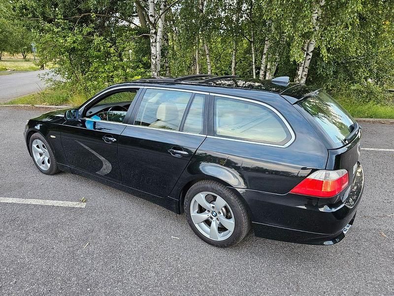 Gebraucht BMW 545 333 PS (244 kW) 2004 Schwarz Kombi