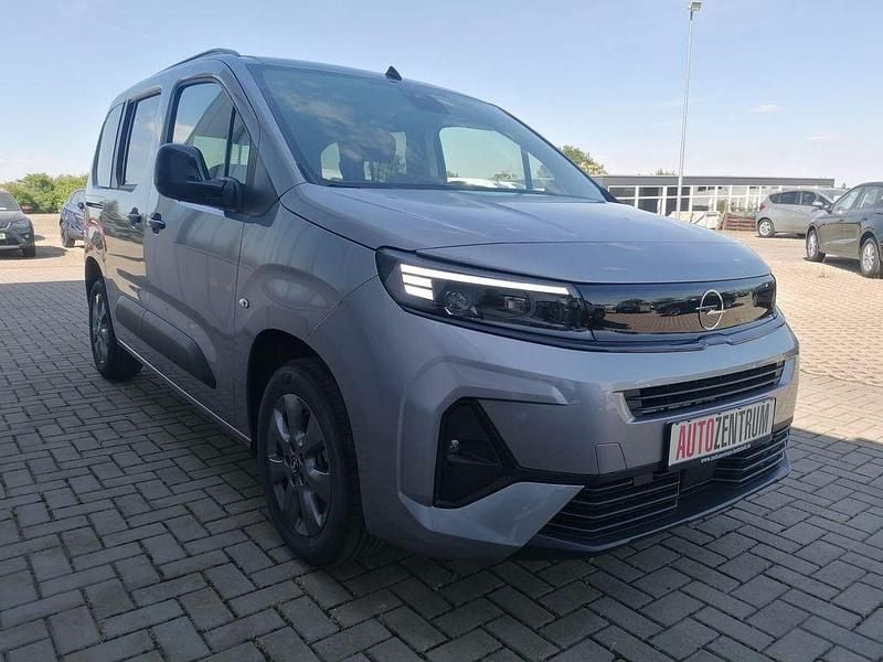 Neu Opel Combo 102 PS (75 kW) 2025 Grau Van / Kleinbus