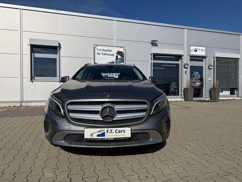 Gebraucht Mercedes GLA180 122 PS (89 kW) 2016 Grau SUV