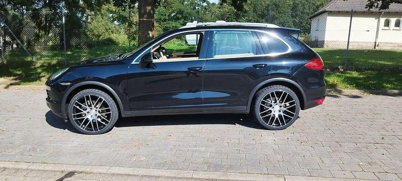 Gebraucht Porsche Cayenne S 400 PS (294 kW) 2010 Schwarz SUV