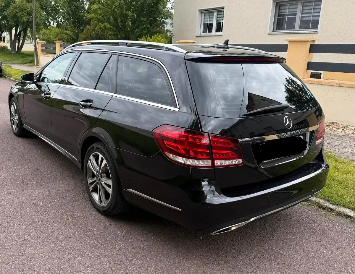 Gebraucht Mercedes E200 184 PS (135 kW) 2016 Schwarz Kombi