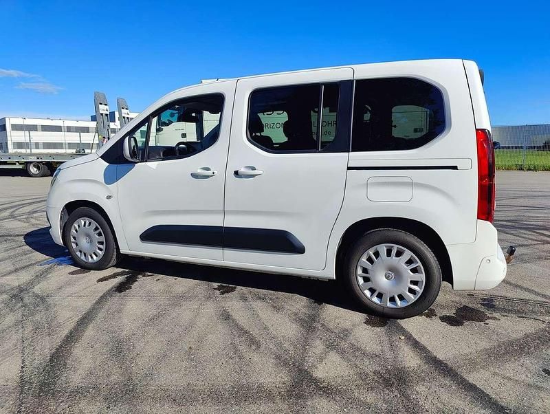 Gebraucht Opel Combo Edition 102 PS (75 kW) 2020 White jade Van / Kleinbus