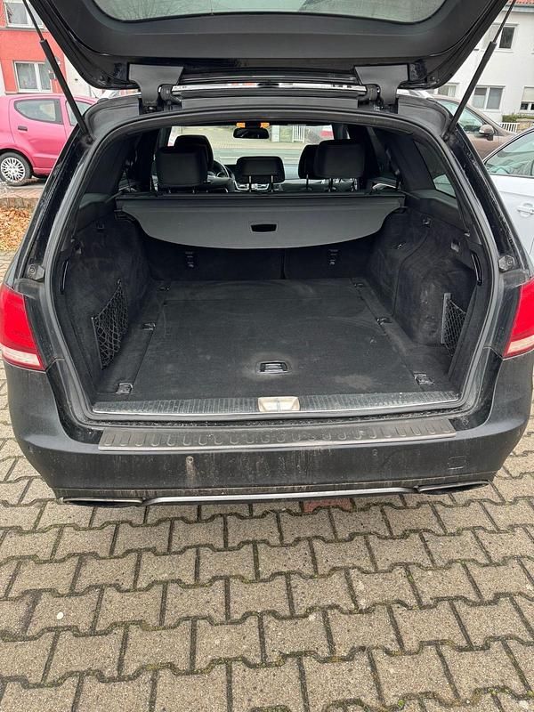 Gebraucht Mercedes E350 258 PS (189 kW) 2013 Schwarz Kombi