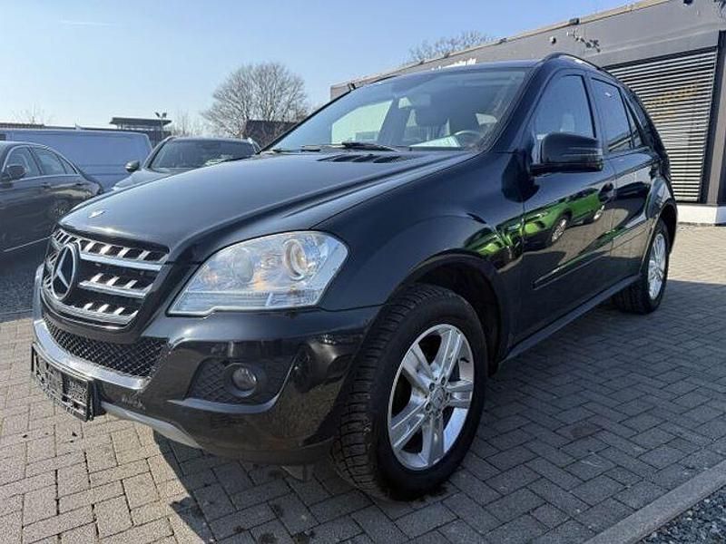 Gebraucht Mercedes ML300 204 PS (150 kW) 2011 Schwarz SUV