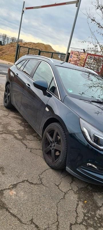 Gebraucht Opel Astra Edition 150 PS (110 kW) 2017 Grün Kombi