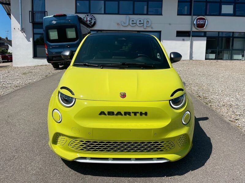 Gebraucht Abarth 500e 114 kW (155 PS) 2023 Grün Kleinwagen