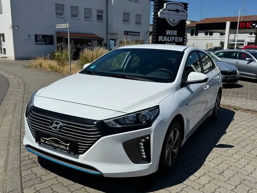 Gebraucht Hyundai Ioniq 105 PS (77 kW) 2019 Weiß Kleinwagen