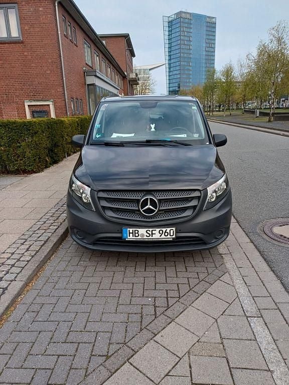 Second-hand Mercedes Vito 163 CP (119 kW) 2016 Negru Van