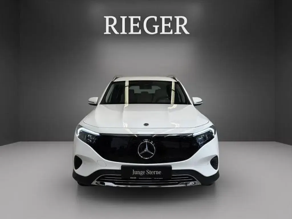 Gebraucht Mercedes EQB300 Progressive 167 kW (228 PS) 2025 Weiß SUV