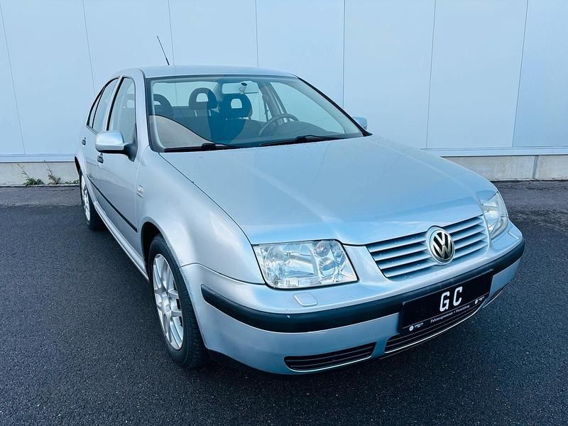 Silber Gebraucht 2001 VW Bora Limousine | 2.490 € (Fairer Preis) - Bild 1/4