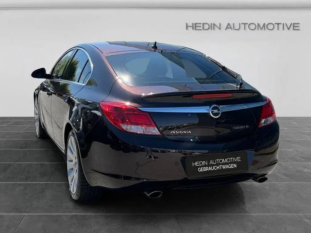 Gebraucht Opel Insignia Sport 220 PS (161 kW) 2011 Braun Limousine