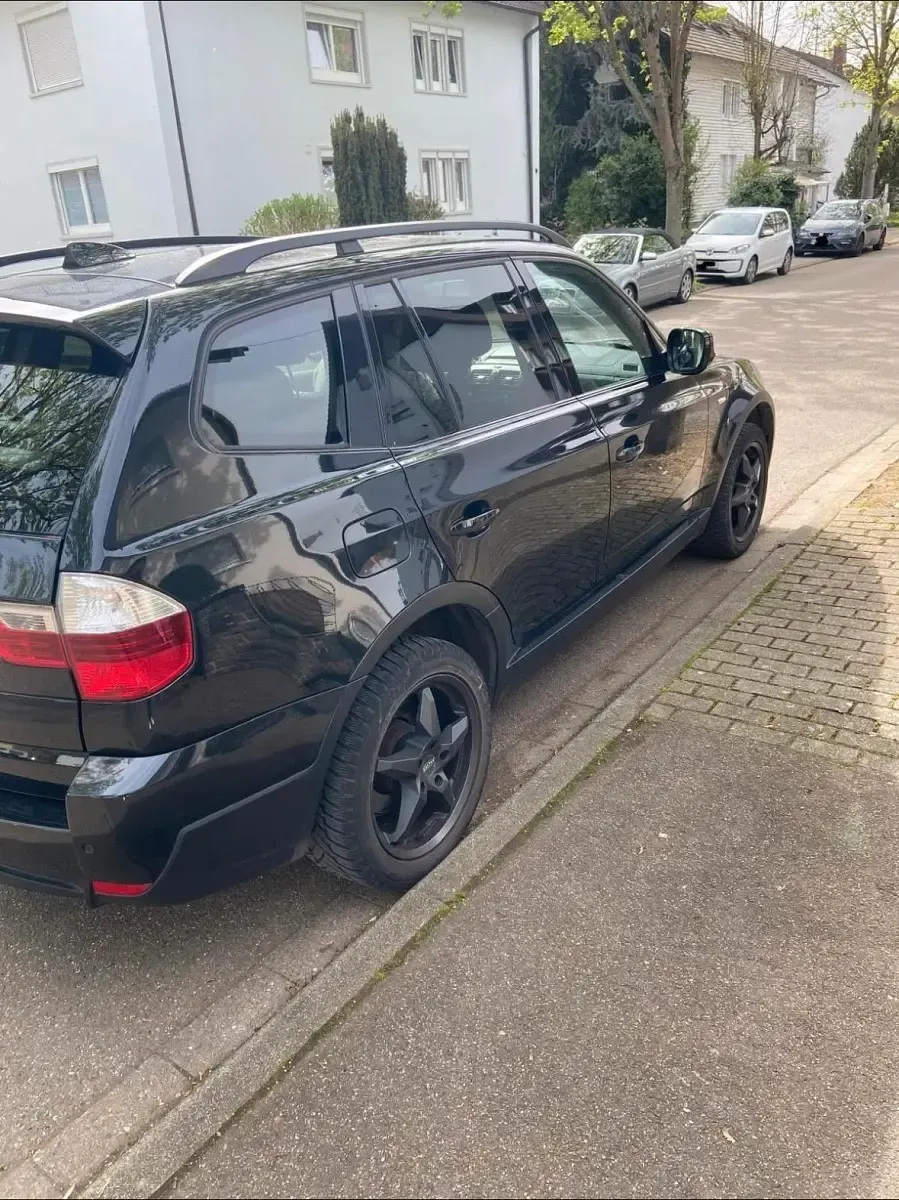 Gebraucht BMW X3 177 PS (130 kW) 2010 Schwarz SUV