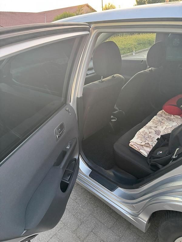 Gebraucht Honda Civic 90 PS (66 kW) 2004 Silber Kleinwagen