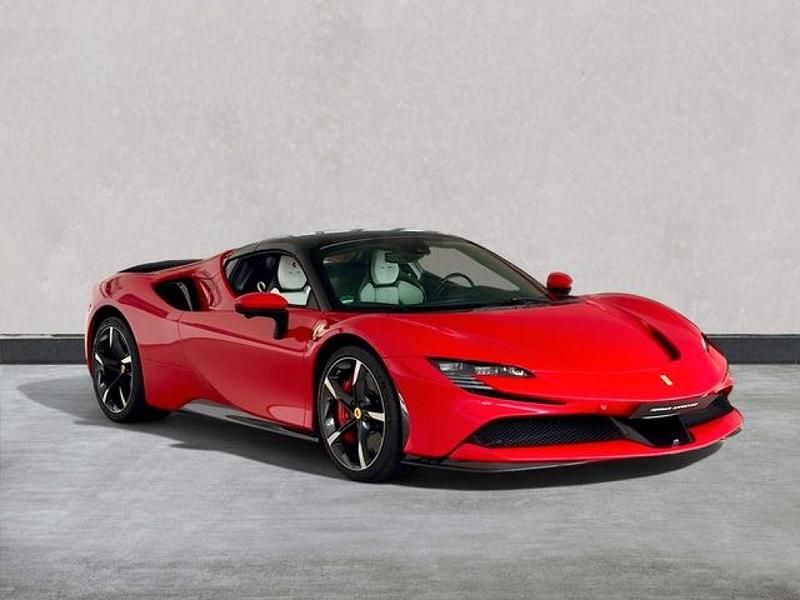 Gebraucht Ferrari SF90 1001 PS (736 kW) 2023 Rot Cabrio