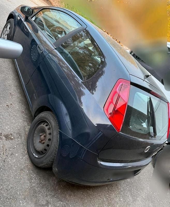 Second-hand Fiat Punto 2007 Albastru Hatchback